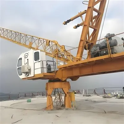 Derek menara lift berat